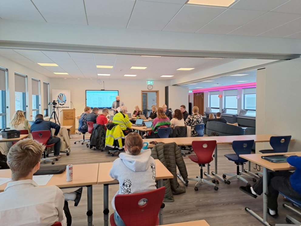 Sveitarstjórn kemur í heimsókn í FSH.