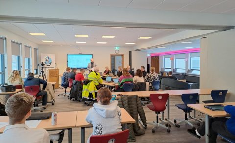 Sveitarstjórn kemur í heimsókn í FSH.